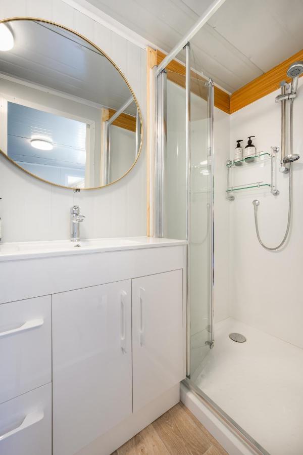 Cosy Cabin To Stay Even Better Than Glamping Pukekohe Zewnętrze zdjęcie
